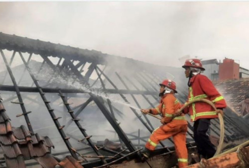 Kebakaran di Sukajawabaru TkB Hanguskan Rumah Warga Beserta Isinya