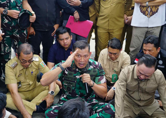 Pangdam XXI/Radin Inten Janji Teruskan Tuntutan Mahasiswa ke Panglima TNI