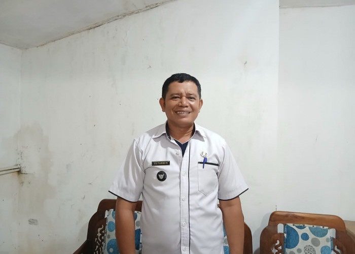 Lurah Labuhan Ratu Imbau Warga Tidak Buang Sampah ke Drainase untuk Cegah Banjir