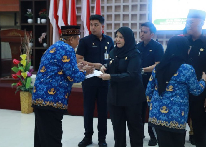 116 ASN Bandar Lampung Terima SK Purnabakti, 57 di Antaranya Guru