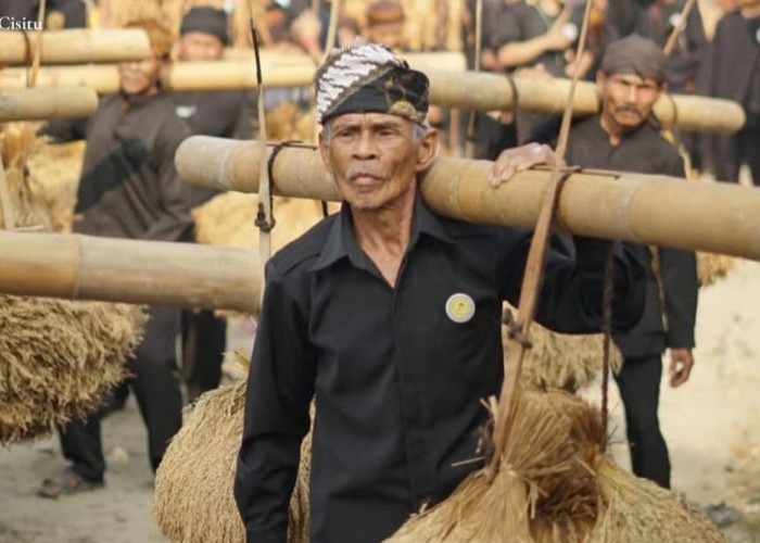 Tradisi Ngarengkong Kasepuhan Banten Kidul, Ritual Syukur Panen Penuh Kebersamaan