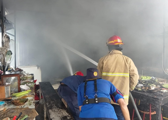 Warung Pindang Terbakar di Kedaton, Gas Bocor Jadi Pemicu