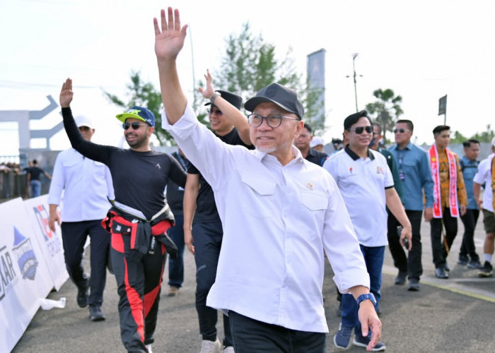 Strategi 0 Rupiah APBD Bupati Egi Tuai Pujian Menko Zulhas di IDS Sumatra 2026