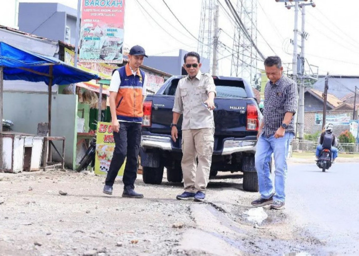 Dinas BMBK Lampung Tinjau Perbaikan Ruas Jalan Alternatif Bagi Pemudik Jelang Perayaan ldul Fitri 1445 H