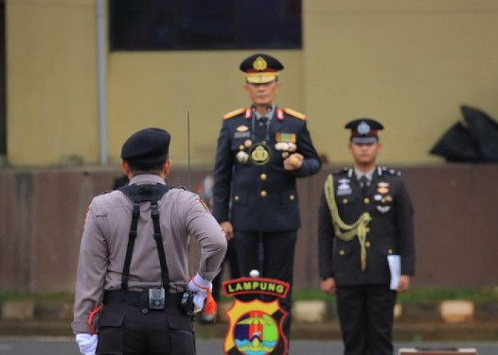 Kapolda Lampung Anugerahkan Satya Lencana kepada 459 Personel