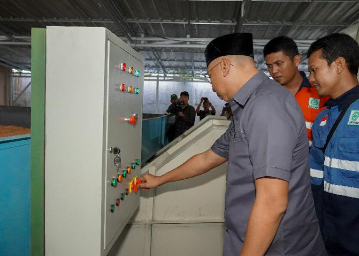 Pemprov Lampung Serahkan Alat Pengering Gabah dan Jagung di Lampung Selatan