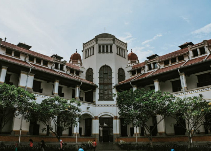 Lawang Sewu: Warisan Kolonial yang Memikat di Jantung Semarang