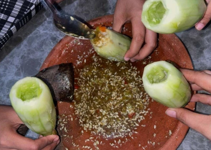 Rujak Corek: Sensasi Pedas Asam Khas Madura yang Menggugah Selera