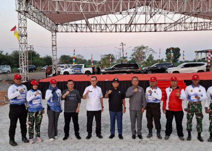 Ketua DPRD Lampung Mingrum Gumay dan Pj Gubernur Samsudin Tinjau Persiapan Upacara HUT RI di Kota Baru