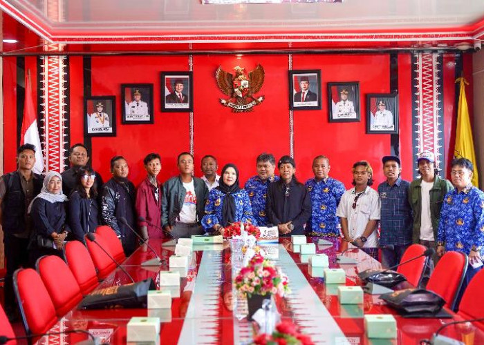 Apresiasi Seniman Mural, Wali Kota Bandar Lampung Berangkatkan 7 Seniman ke Tanah Suci