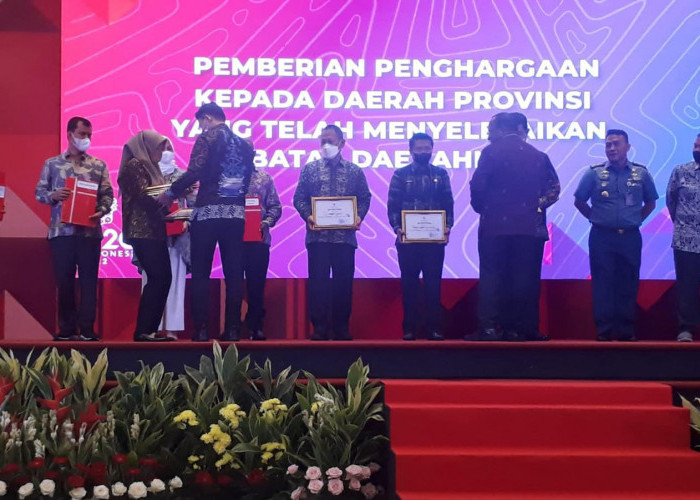 Lampung Terima Penghargaan Salah Satu Provinsi Tercepat Penyelesaian Batas Daerah dan Kode Desa
