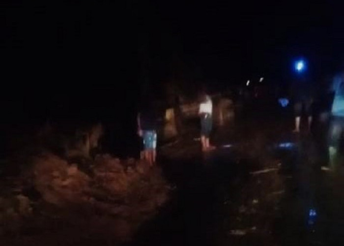 Pengendara Keluhkan Maraknya Pungli di Jalan Longsor Liwa-Krui, Tarif Melintas Dipatok Hingga Rp20 Ribu