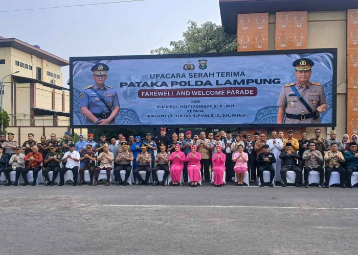 Yustan Alpiani Resmi Sambut Tongkat Kepemimpinan Polda Lampung dalam Farewell and Welcome Parade