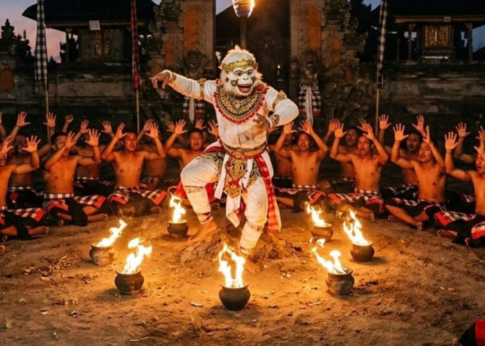 Mengenal Sosok Hanoman dalam Tari Kecak