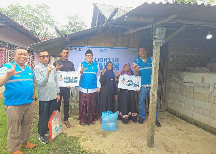 PLN UID Lampung Sambung Listrik Gratis untuk Warga Natar di Momen Iduladha 