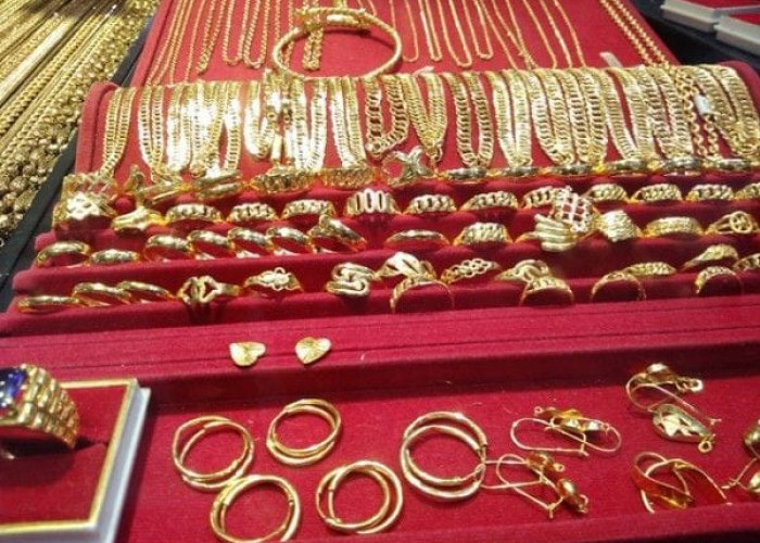 Harga Emas Naik, Warga Bandar Lampung Ramai-ramai Jual Perhiasan