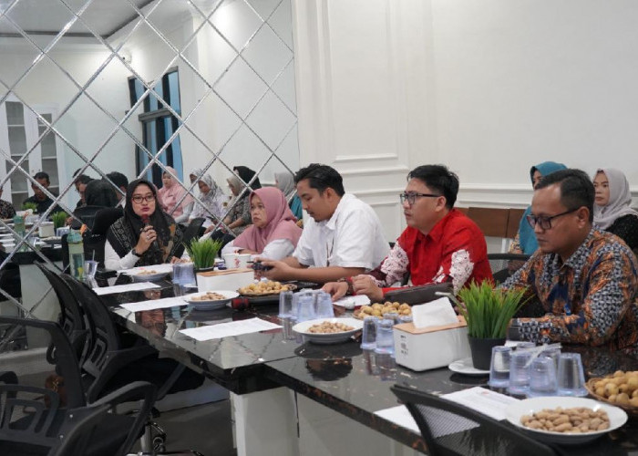 Kepala Diskopdag Silaturahmi dan Temu Kemitraan Dengan Pimpinan Perbankan di Lampung Barat