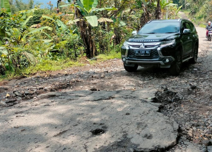 Rusak Berat, Dinas PUPR Anggarkan Rp370 Juta Tangani Ruas Jalan Pagardewa-Lombok