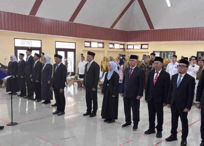 Gubernur Mirza Kukuhkan Dewan Pendidikan, Target Nol Putus Sekolah 2026