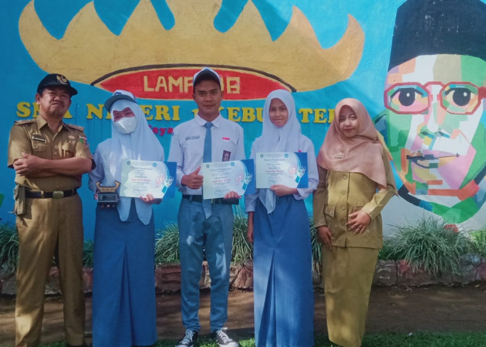 Siswi SMAN 1 Kebuntebu Sabet 3 Medali di Turnamen Karate Darmajaya Piala Erick Thohir 