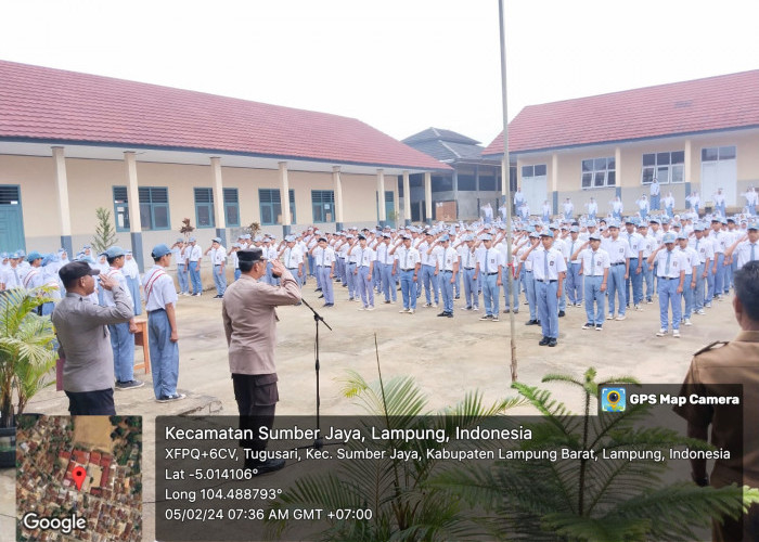 Upacara Bendera di SMAN 1 Sumber Jaya, AKP Rekson Syahrul Sampaikan Amanat Kapolda Lampung