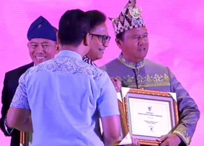 Lampung Barat Bebas Frambusia, Pj Bupati Nukman Terima Sertifikat dari Kemenkes RI