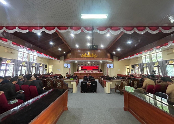 DPRD Kompak Hadir, Bupati Parosil Beberkan Capaian LKPJ 2025: Ekonomi Tumbuh, Kemiskinan Turun