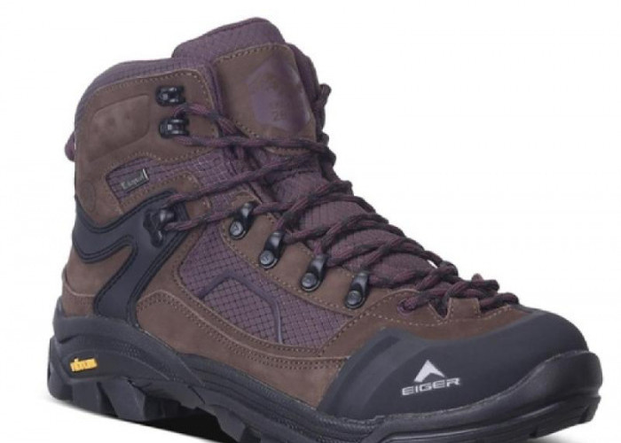 Pilihan Sepatu Anti Air Favorit, Cocok Dipakai Saat Cuaca Hujan