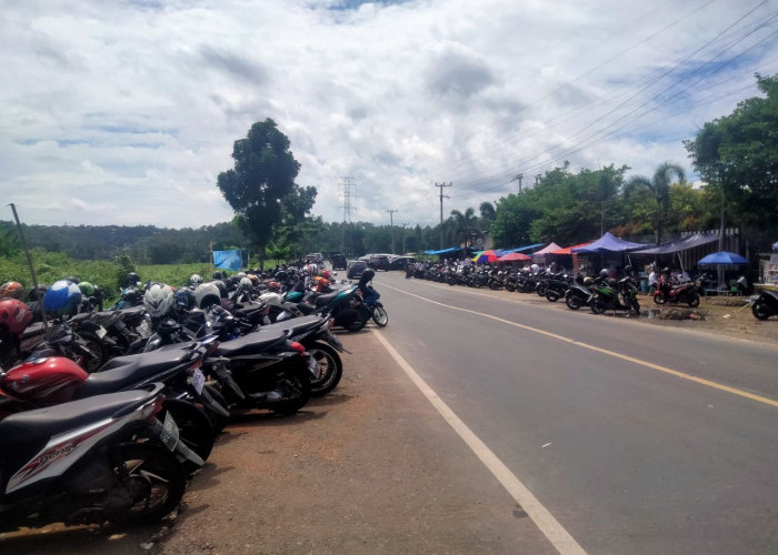 Peserta Seleksi PPPK Keluhkan Mahalnya Tarif Parkir di Graha Adora