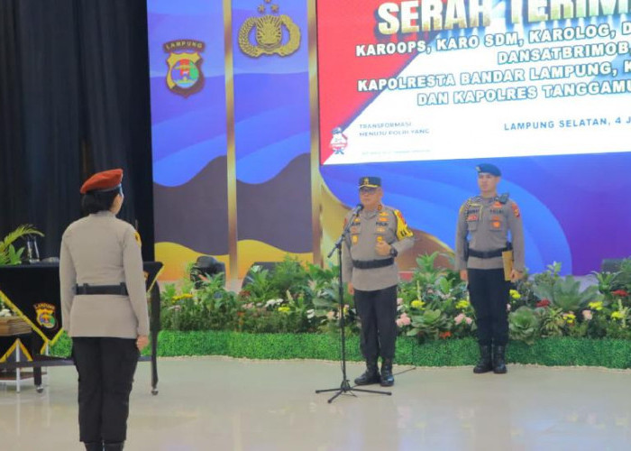 Irjen Pol Helmy Santika Pimpin Sertijab 10 Pejabat Utama Polda Lampung, Berikut Rinciannya 