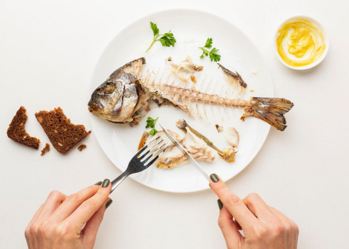 Tips Atasi Duri Ikan Tersangkut di Kerongkongan, Makan Buah Ini dan Berikut Tekniknya