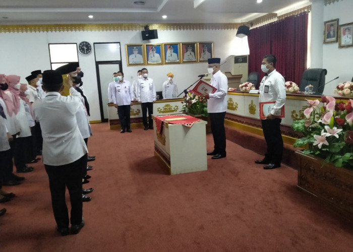 Sekkab Tanggamus Lantik 16 Pejabat Administrator, Pengawas dan Fungsional