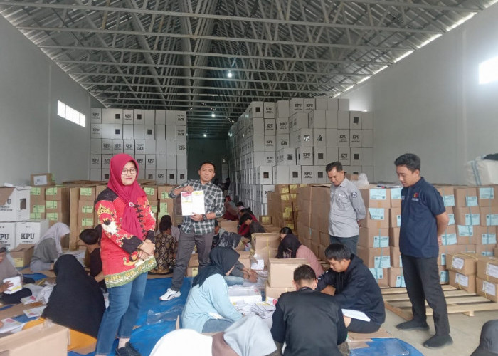 Libatkan 100 Orang, Surat Suara Pemilu di Lampung Barat Mulai Dilakukan Pelipatan
