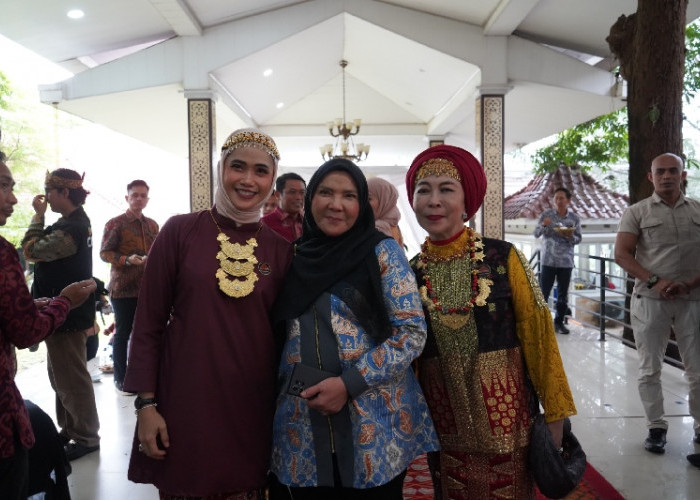 Eva Dwiana Hadiri Halalbihalal Perantau Sumbagsel di Griya Agung Palembang