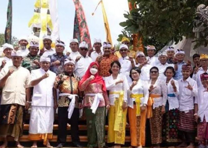 Wali Kota Eva Dwiana Menghadiri Acara Pujawali Toleransi Antar Umat Beragama di Bandar Lampung