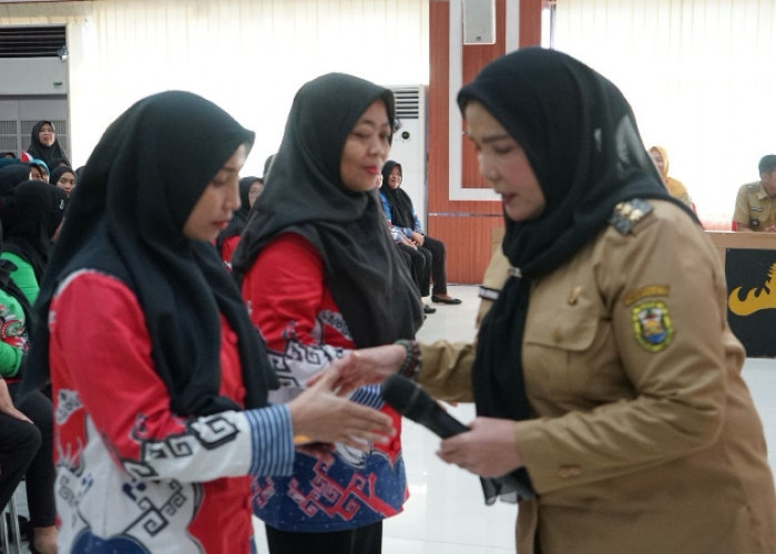 Pemkot Bandar Lampung Salurkan Insentif bagi Ribuan Kader Kesehatan dan Pokmas