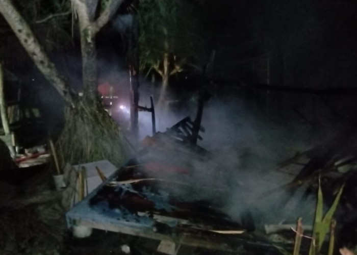Kebakaran Hanguskan Kafe dan Home Karaoke di Labuhan Jukung