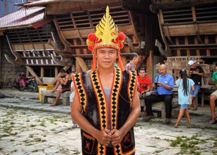 Baru Oholu dan Õröba Si’öli: Pakaian Adat Nias yang Kaya Makna Budaya