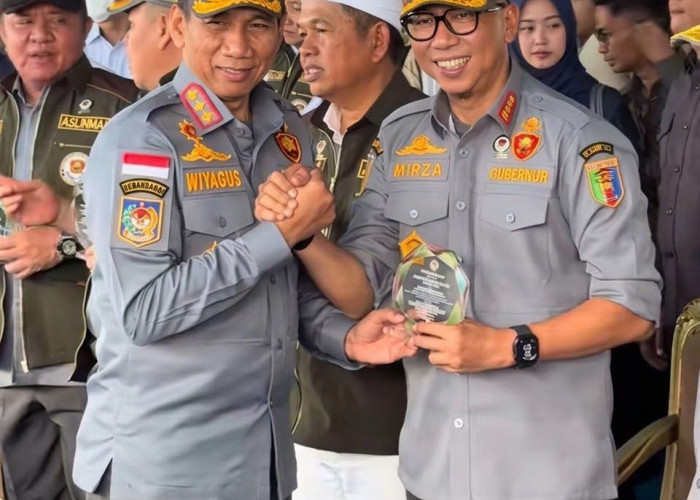 Gubernur Mirza Hadiri Apel Akbar Satlinmas, Kesiapsiagaan Linmas Lampung Diperkuat