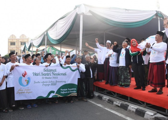 Pemkot dan MP3I Gelar Jalan Sehat Sarungan Peringatan Hari Santri Nasional