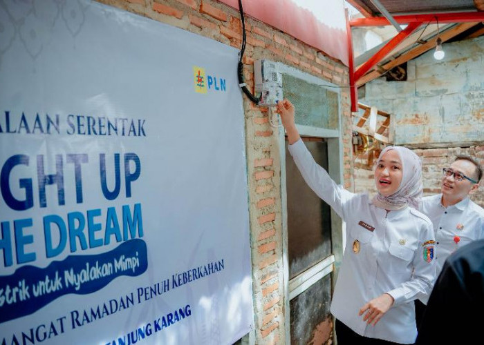 Wagub Lampung Apresiasi Program Light Up The Dream PLN untuk Keluarga Prasejahtera