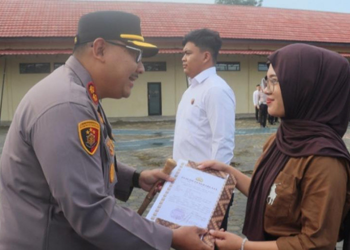 Gagalkan Percobaan Curas ,satu mahasiswa Dapat Penghargaan Dari Kapolres Lampung Selatan 