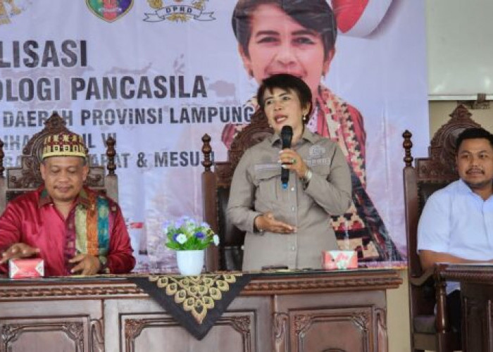 Condrowati Gandeng Dwinan Rahmandi Sosialisasikan Pancasila Dihadapan Masyarakat Mesuji