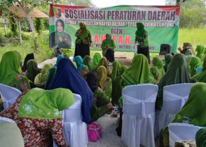 Sosperda : Hanifah Minta Warga Muslimat NU Pesawaran Jadi Cermin Penerapan Perda Rembug Pekon/Desa