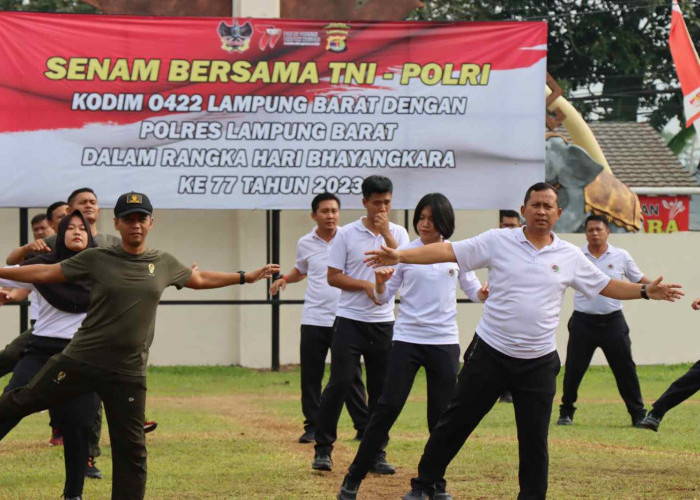 Kompak, Dandim 0422 dan Kapolres Lampung Barat Boyong Anggota Senam Bersama