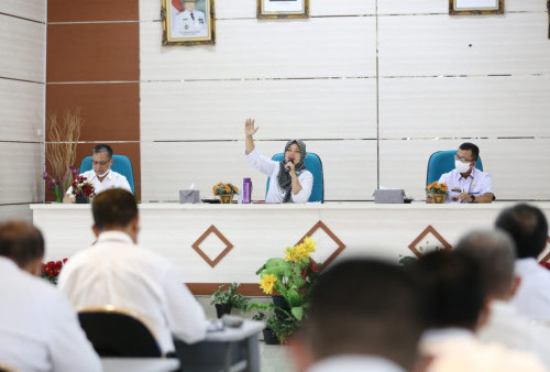Pelatihan Kepemimpinan Adm, Wagub Nunik Beri Materi Wawasan Nusantara