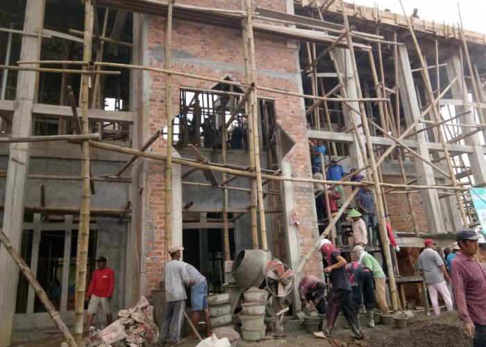 Dukung Percepatan Pembangunan Masjid At-Taqwa, Warga Pekon Kenali Gotong Royong