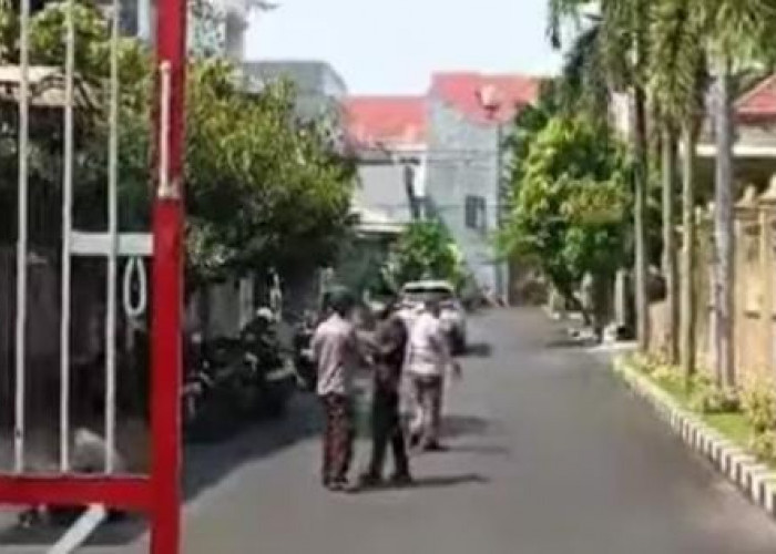 Rumah Ketua KPK di Bekasi Digeledah, 4 Tetangga dan Ketua RT Diperiksa