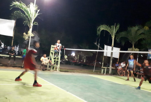 44 Pasang Peserta Berlaga di Open Tournament Badminton Karya Jaya Cup I