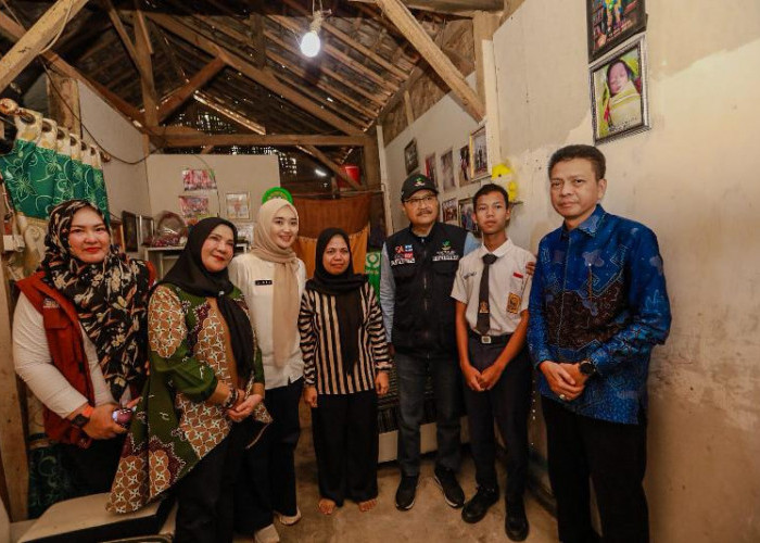 Mensos Tinjau Rumah Calon Siswa Sekolah Rakyat di Lampung